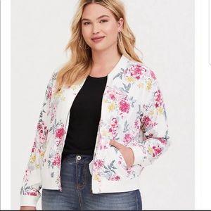 Torrid NWT SZ 00X Jacket Floral